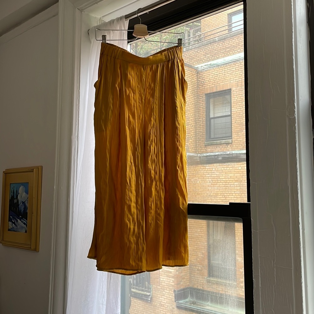 ANTHROPOLOGIE - Size S; Gold Wide-Leg Flowy Pants